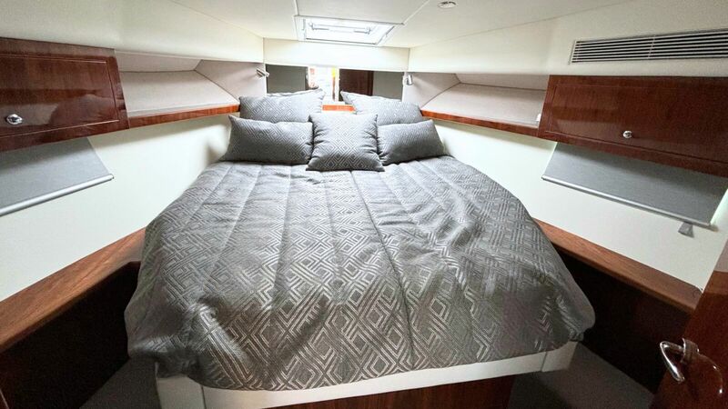 RIVIERA 39 FLY 